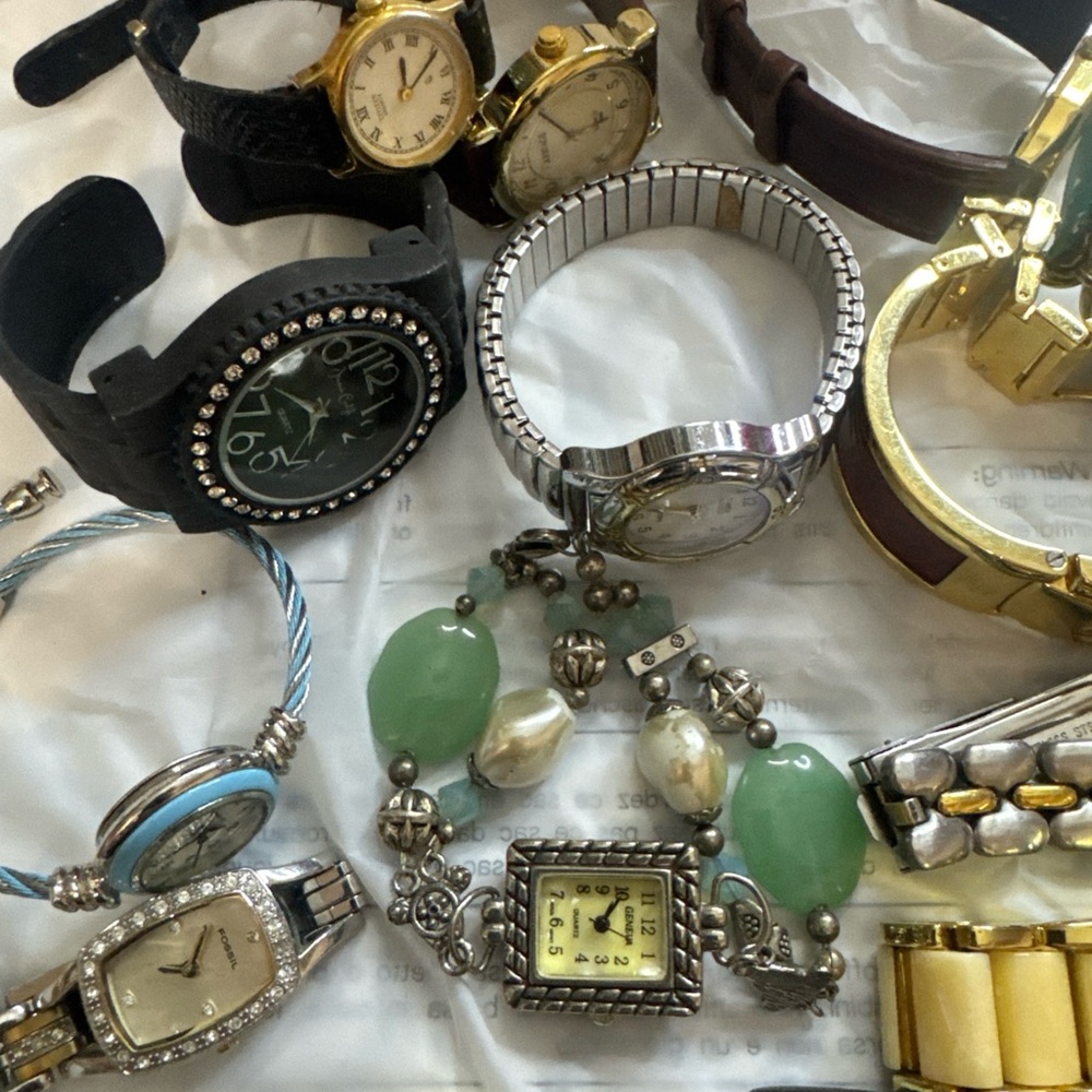 18 assorted watches